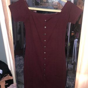 Maroon short sleeve casual dress